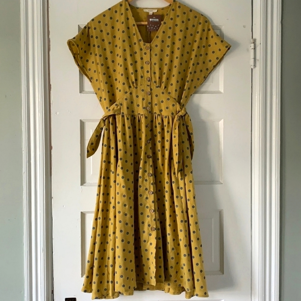 Easel Polka Dot Midi Dress - Size Medium - NWT